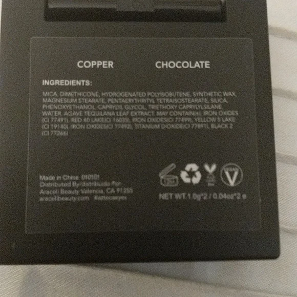 NWT Araceli Eyeshadow - Picture 3 of 3